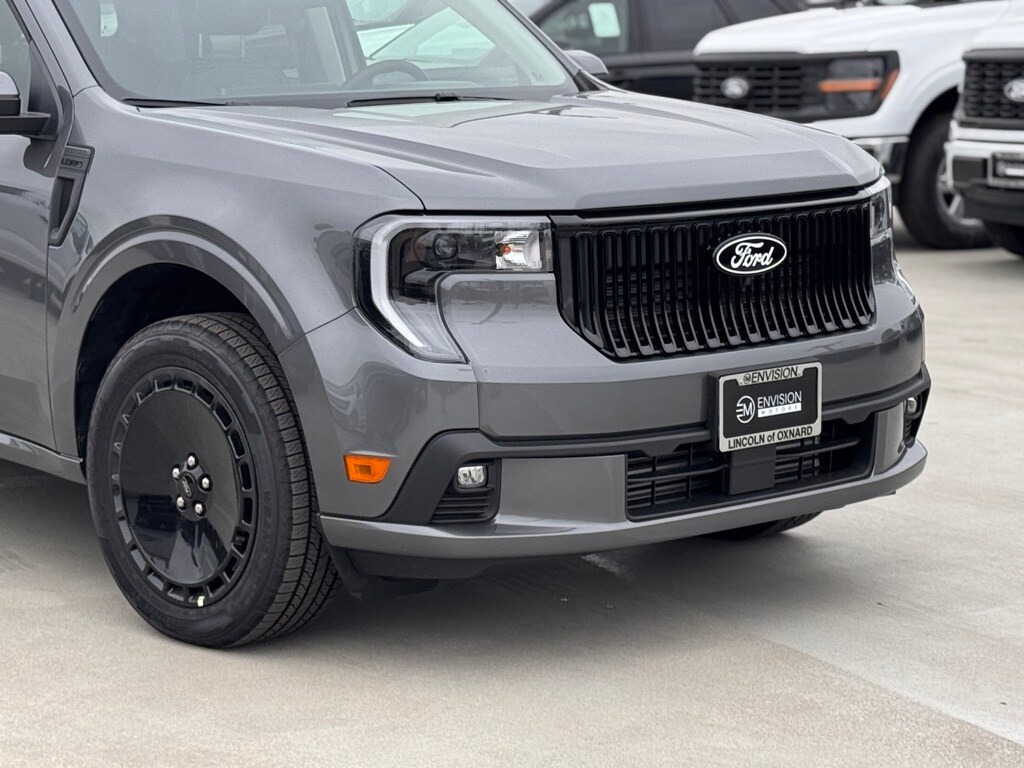 2025 Ford Maverick photo 3