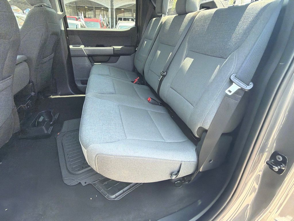 2025 Ford F-150 XLT - Photo 35