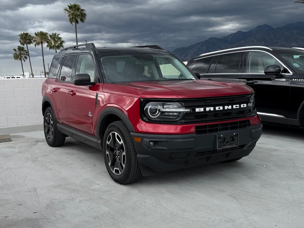 2021 Ford Bronco Sport Outer Banks photo 1