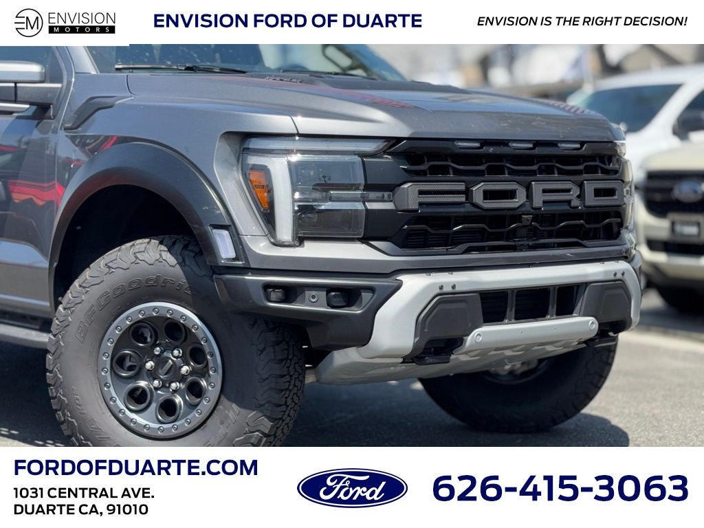 2025 Ford F-150 Raptor photo 2