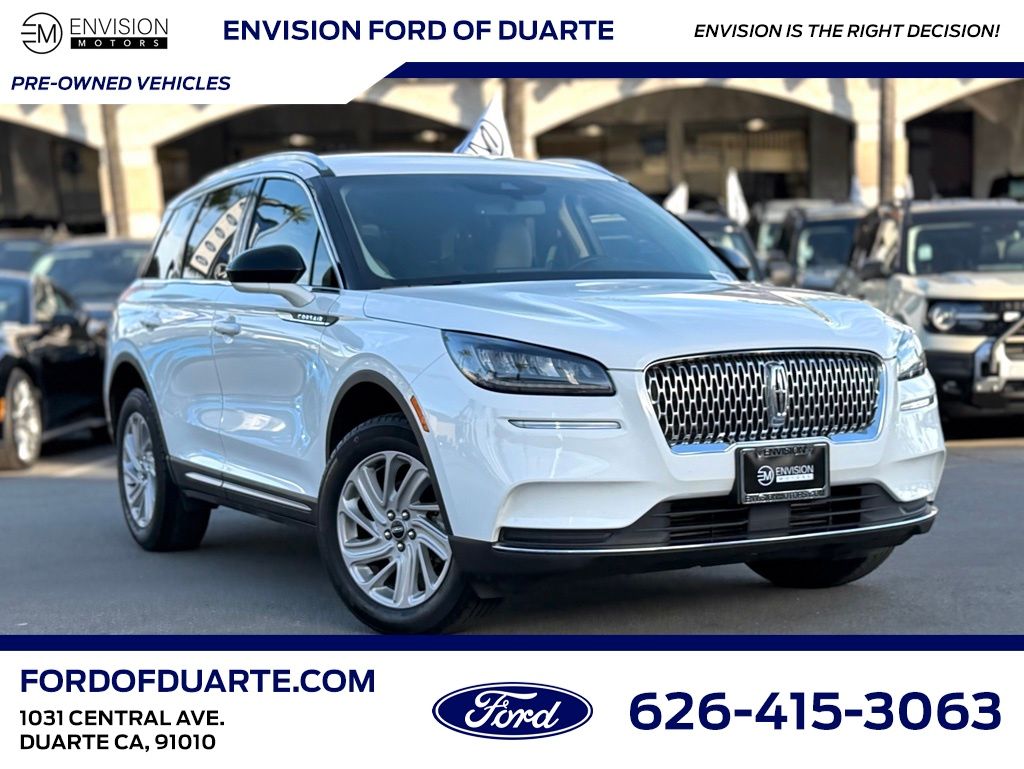 2022 Lincoln Corsair Base