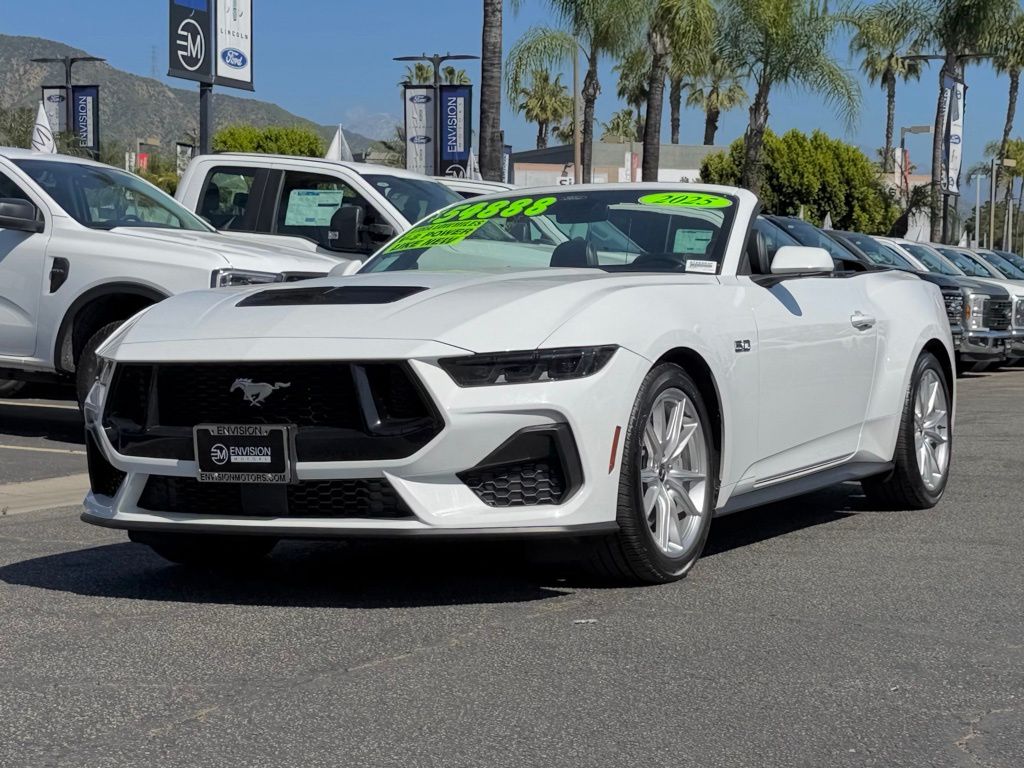 2025 Ford Mustang GT Premium photo 3