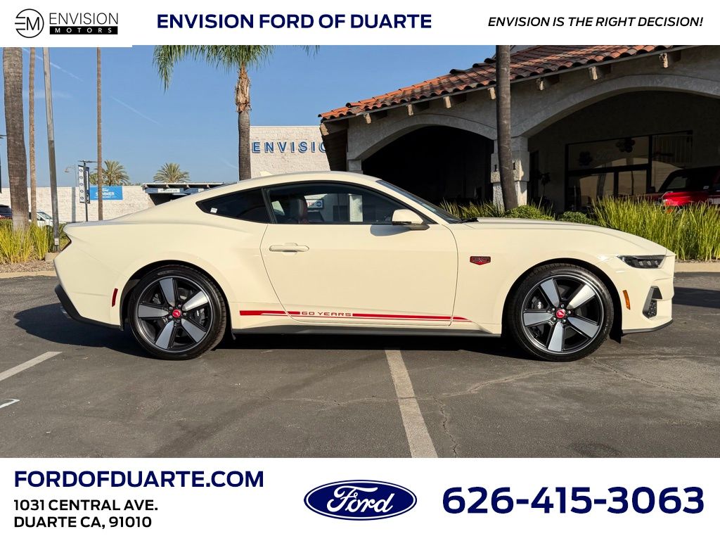 2025 Ford Mustang GT Premium photo 4
