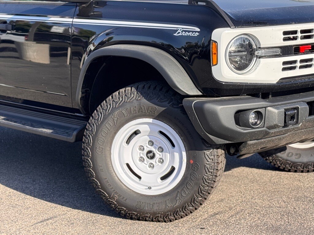 2025 Ford Bronco Heritage First Edition photo 4