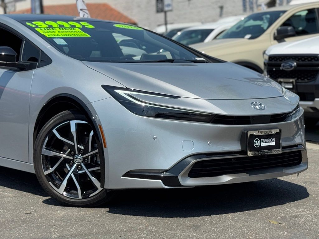 2024 Toyota Prius Prime XSE Premium photo 3