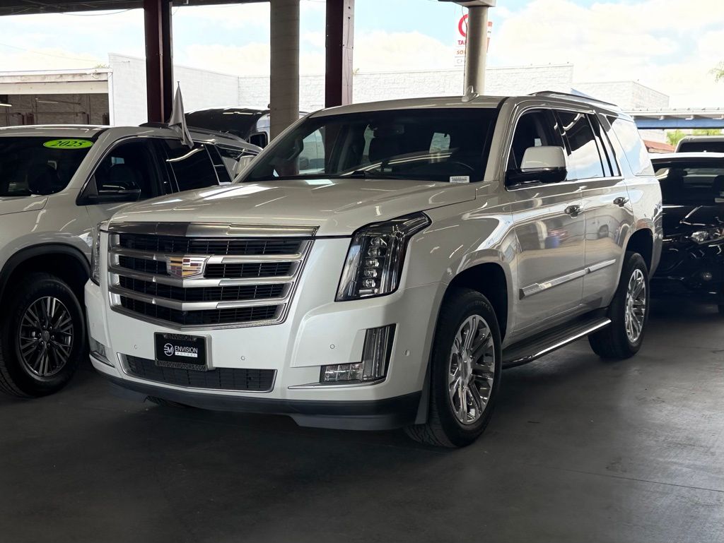 2019 CADILLAC Escalade photo 3