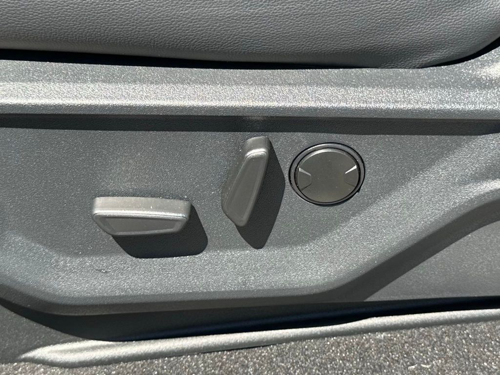 2025 Ford F-350 Super Duty Lariat - Photo 17