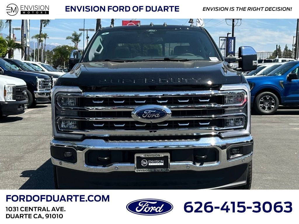 2025 Ford F-350 Lariat photo 2