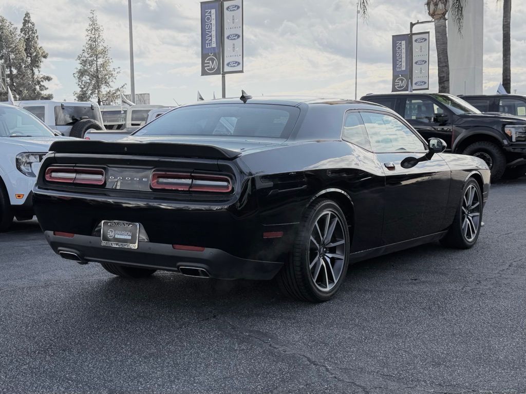 2023 Dodge Challenger GT photo 3