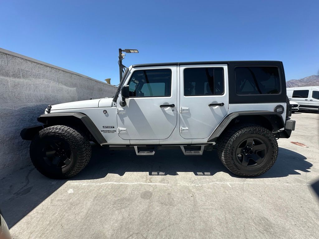 2017 Jeep Wrangler Unlimited Sport photo 3