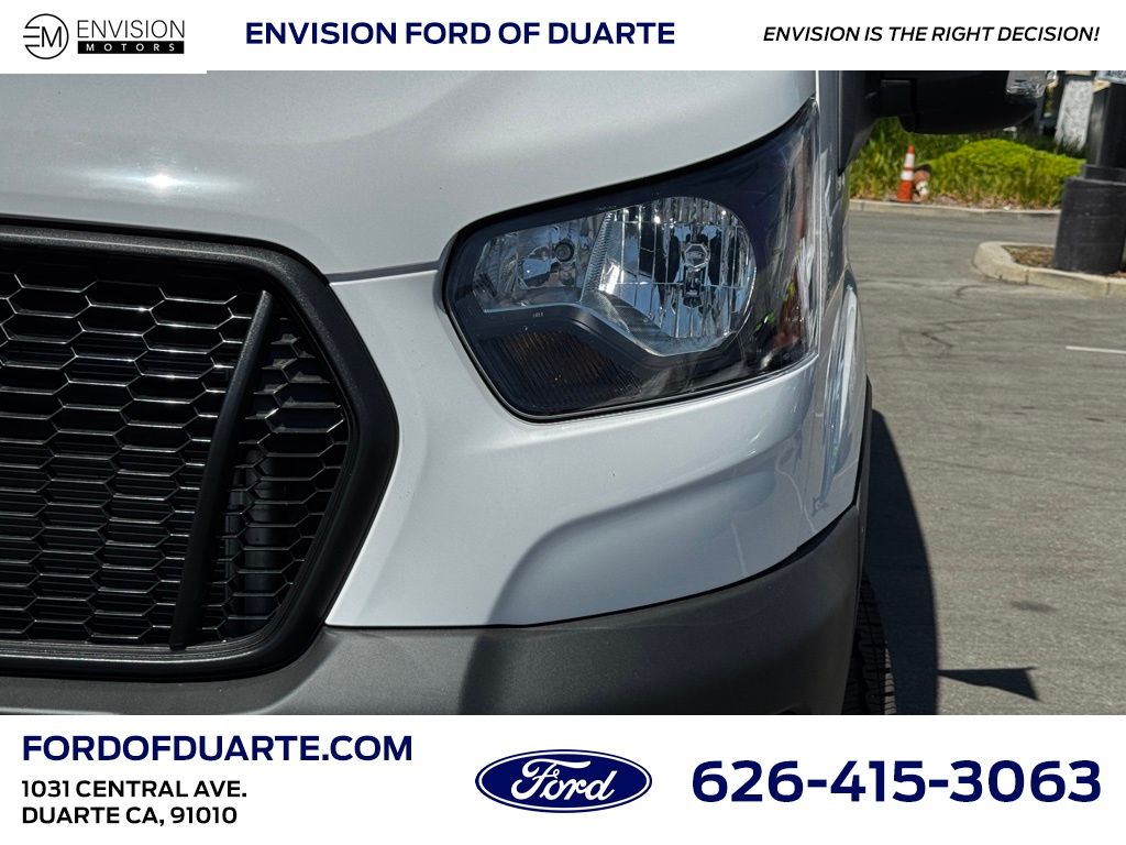 2025 Ford Transit photo 4