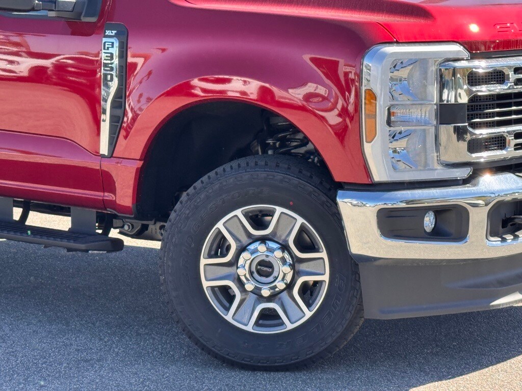 2025 Ford F-350 XLT photo 4