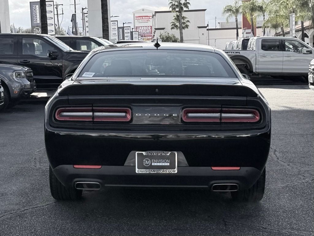 2023 Dodge Challenger GT photo 6