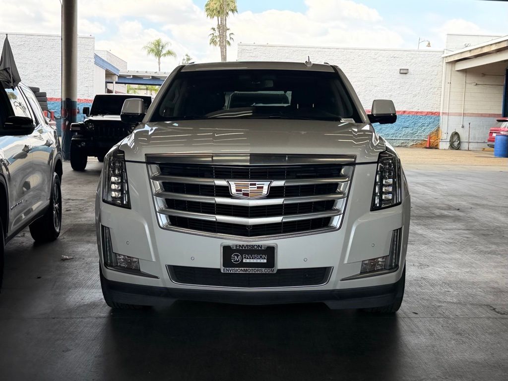 2019 CADILLAC Escalade photo 2