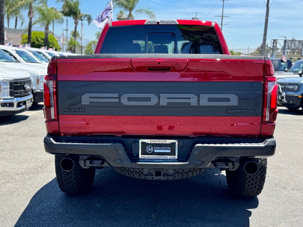 2025 Ford F-150 Raptor - Photo 8