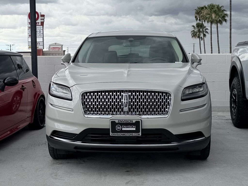 2023 Lincoln Nautilus Standard photo 2