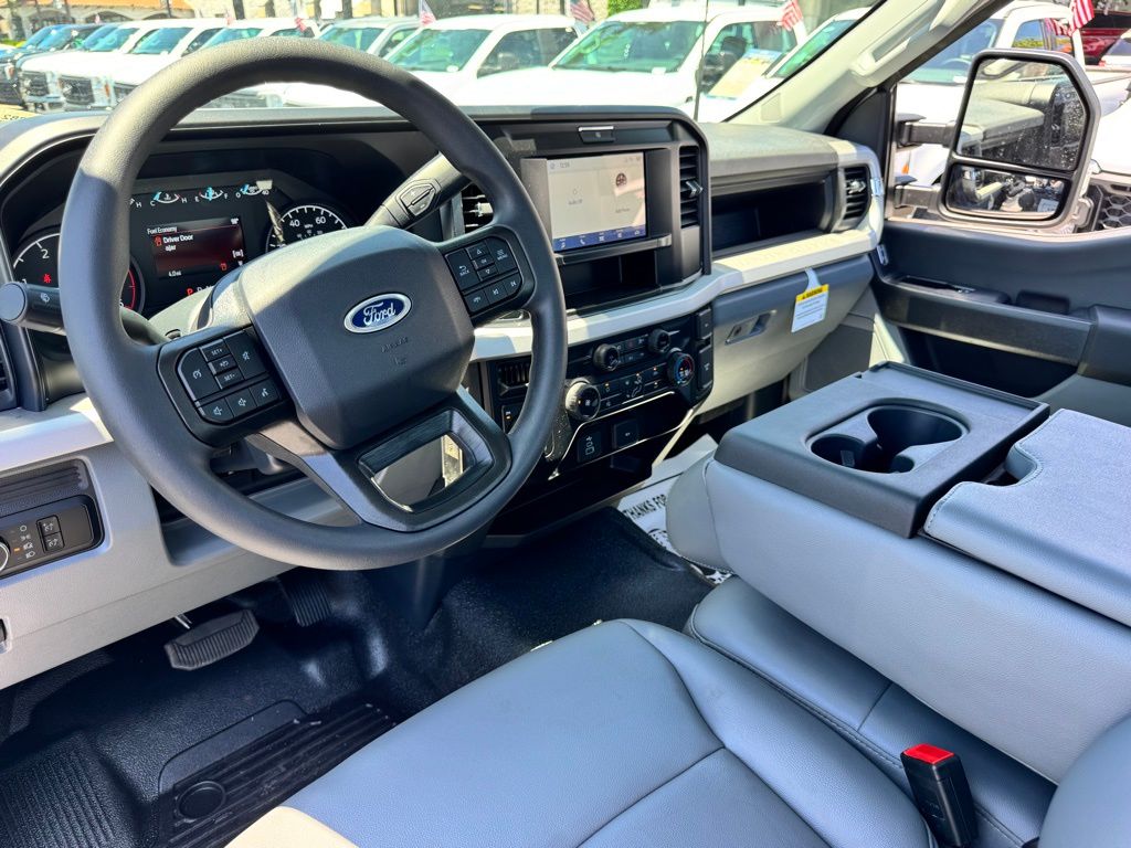 2025 Ford F-250 Super Duty XL - Photo 24
