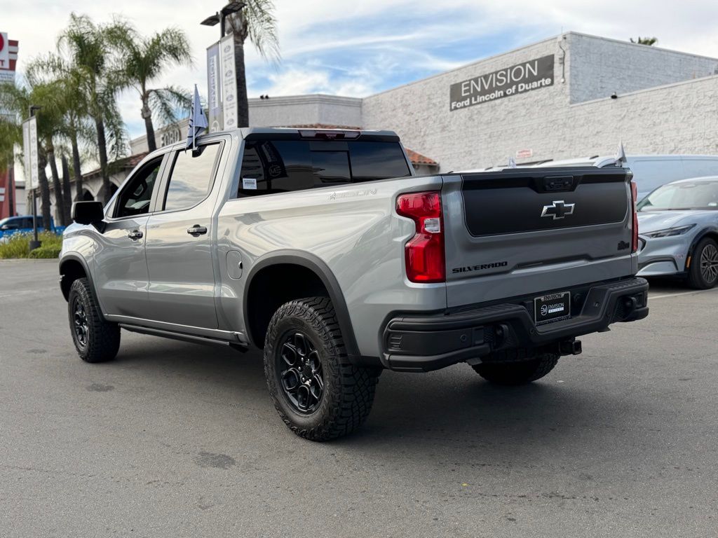 2024 Chevrolet Silverado 1500 ZR2 photo 3