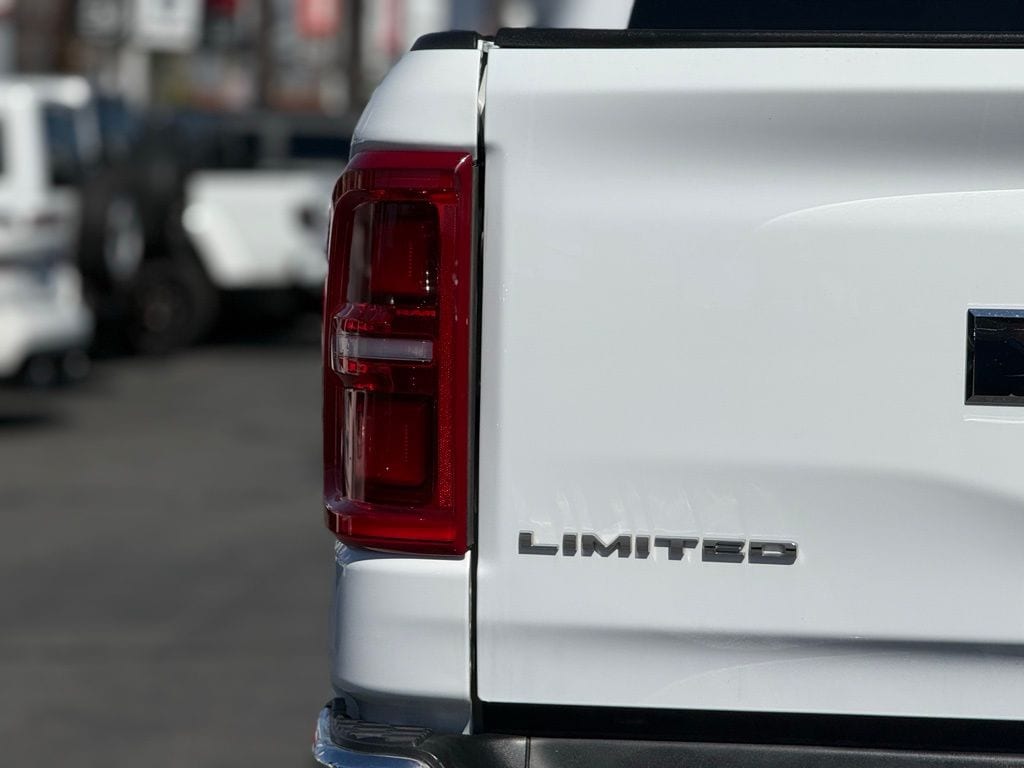 2025 Ram 1500 Limited photo 3