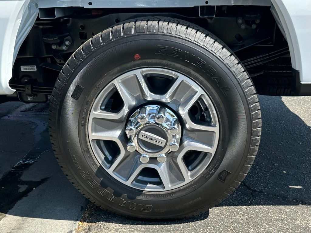 2026 Ford F-350 Super Duty Lariat - Photo 13