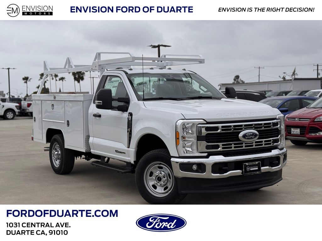 2025 Ford F-350 Super Duty Chassis Cab