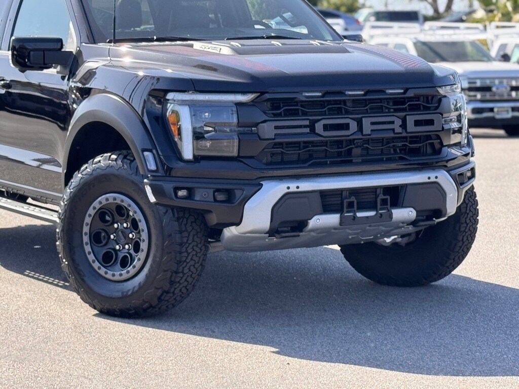 2025 Ford F-150 Raptor photo 3