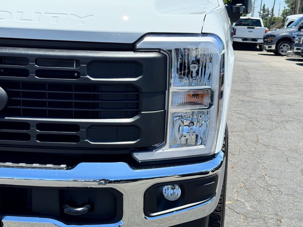 2025 Ford F-250 Super Duty XL - Photo 15