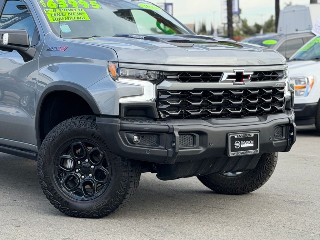 2024 Chevrolet Silverado 1500 ZR2 photo 2