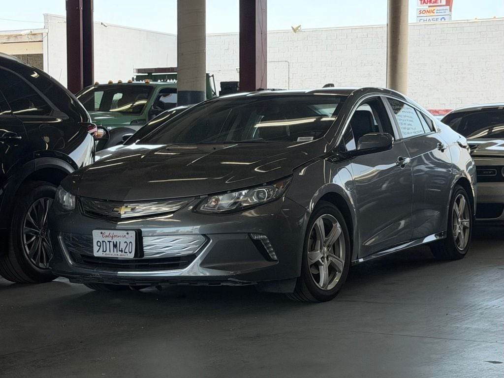 2018 Chevrolet Volt LT's photo