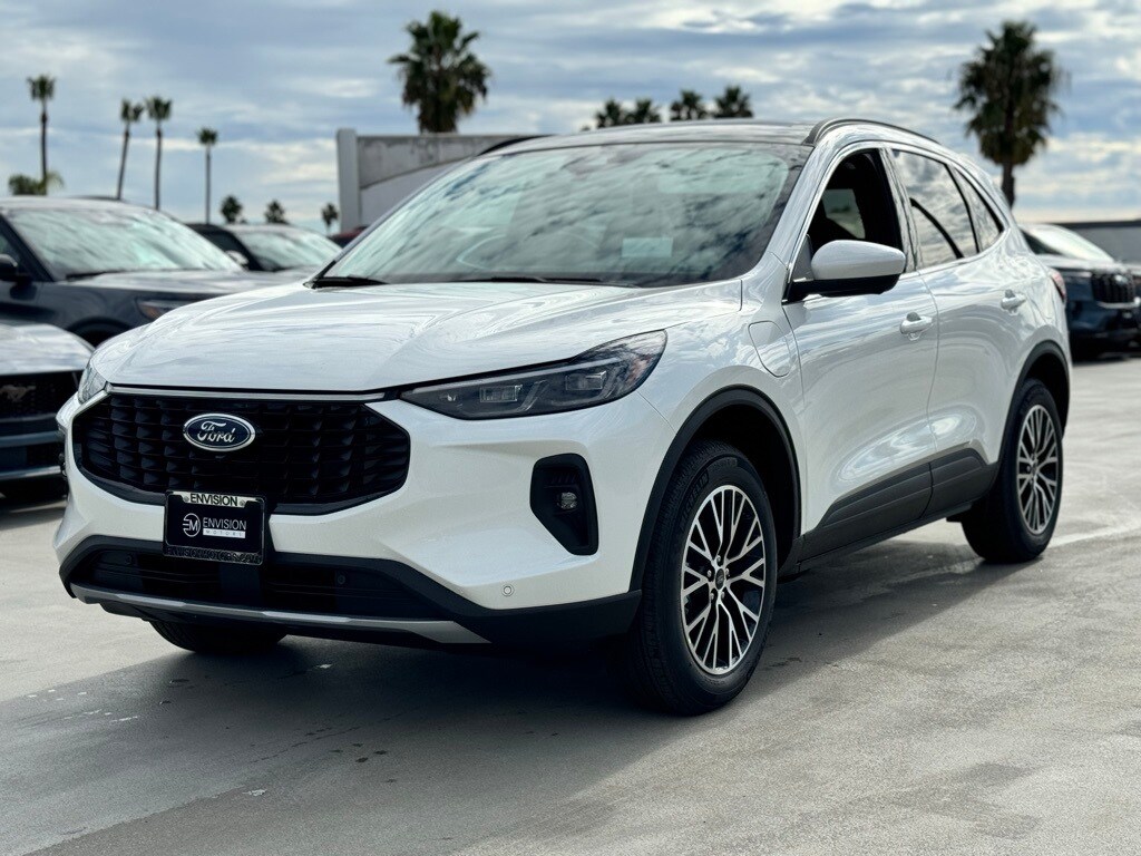 2025 Ford Escape Base photo 2