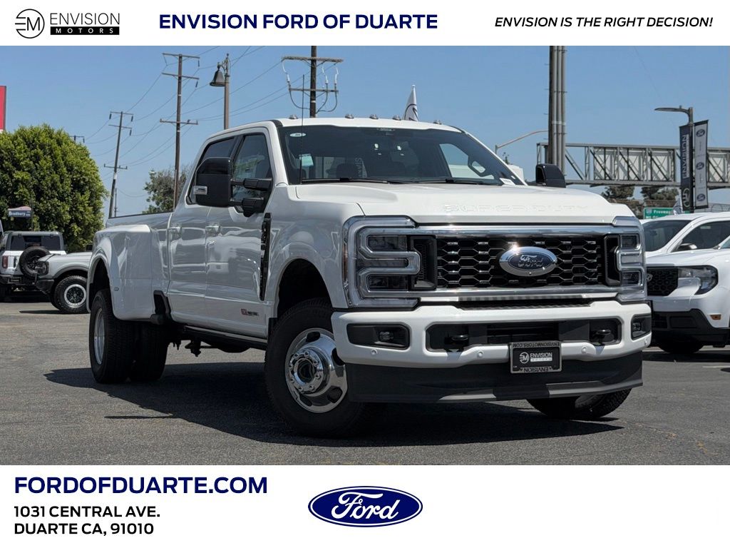 2026 Ford F-350 Platinum 4x4 Crew Cab 8' Box DRW's photo
