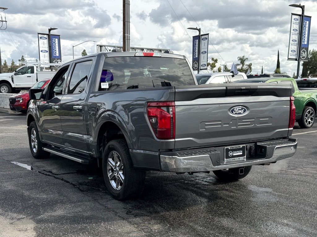 2025 Ford F-150 XLT photo 5