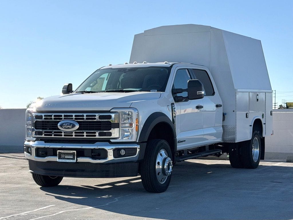 2025 Ford F-550 Super Duty Chassis Cab XLT - Photo 7