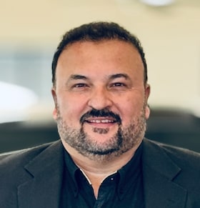 Staff member Tariq Aziz from ID_f8f38b
