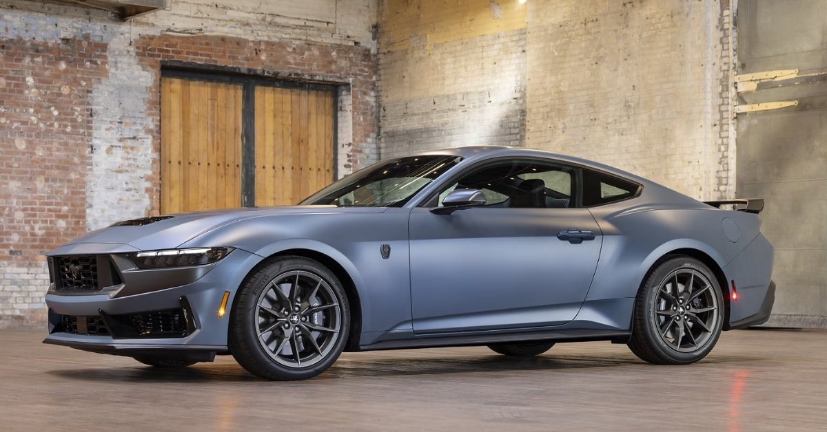Ford Mustang Exterior in silver