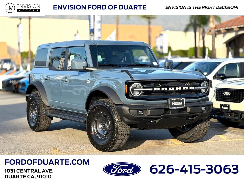2025 Ford Bronco 4-Door Outer Banks's photo