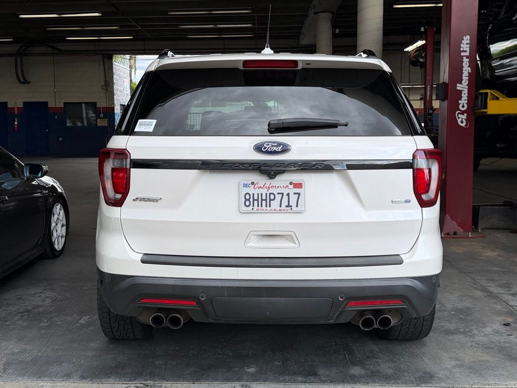 2019 Ford Explorer Sport photo 4