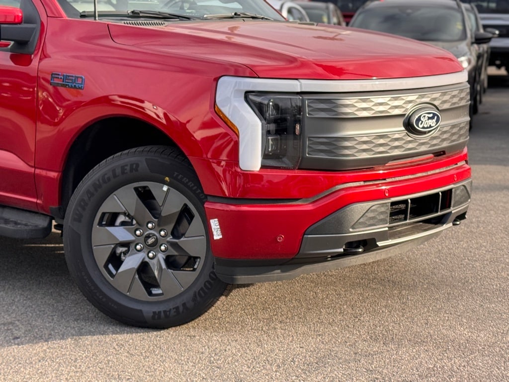 New 2025 Ford F-150 Lightning Lariat Truck SuperCrew Cab