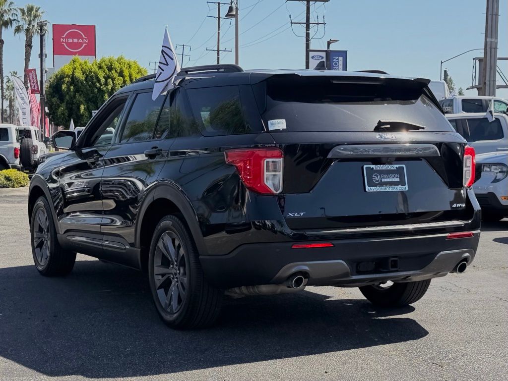 2022 Ford Explorer XLT photo 5