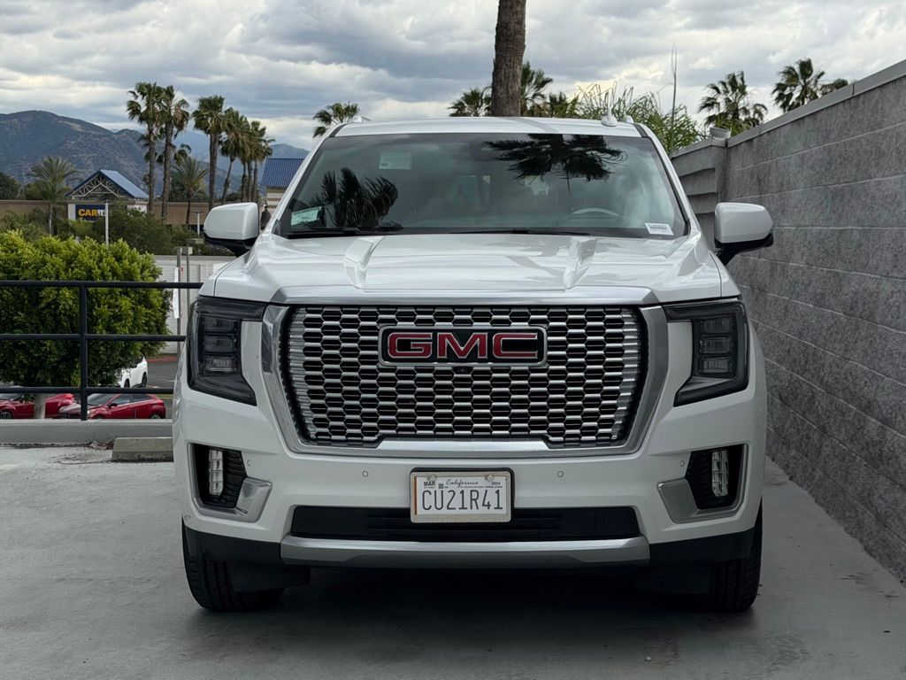 2021 GMC Yukon Denali photo 2