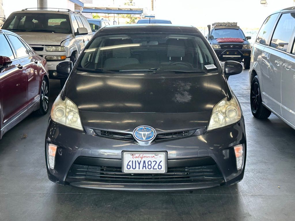 2012 Toyota Prius Three photo 2