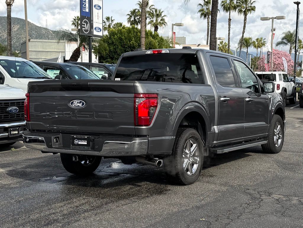 2025 Ford F-150 XLT photo 3