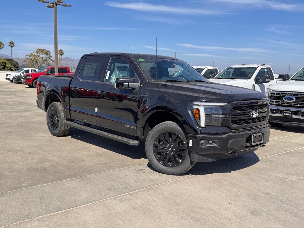 2025 Ford F-150 Lariat photo 2