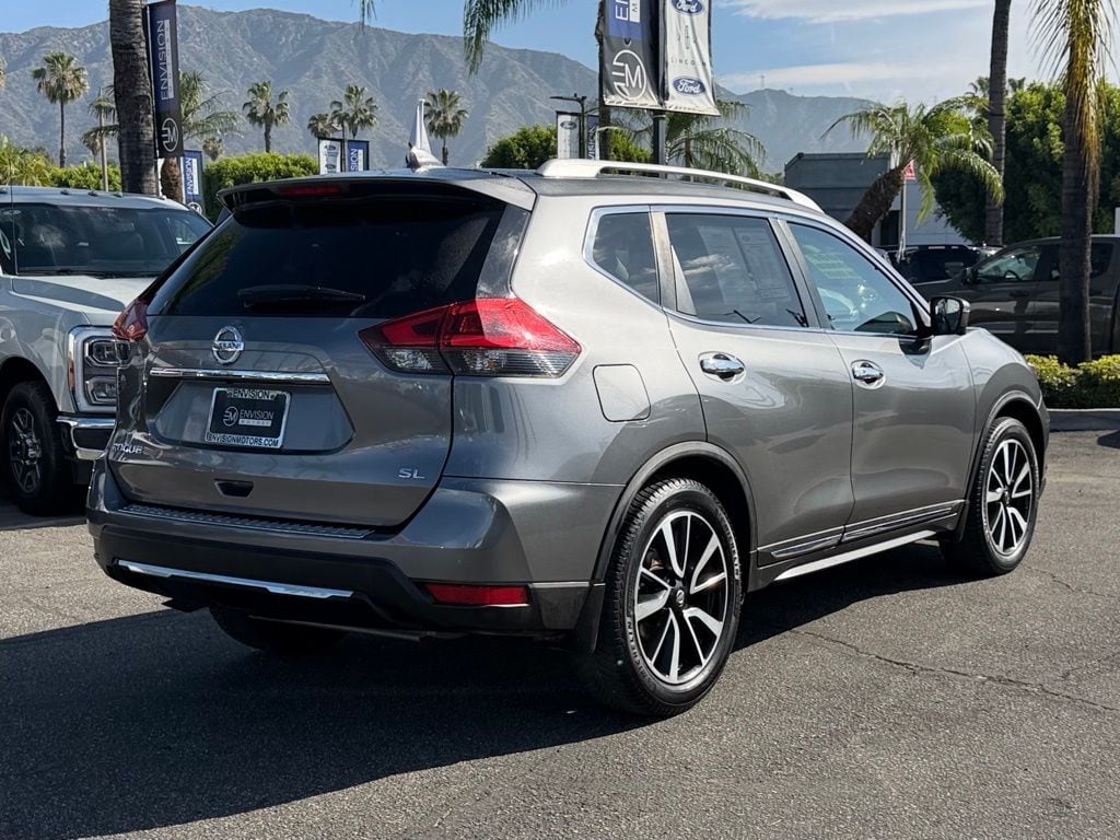 2018 Nissan Rogue SL photo 3