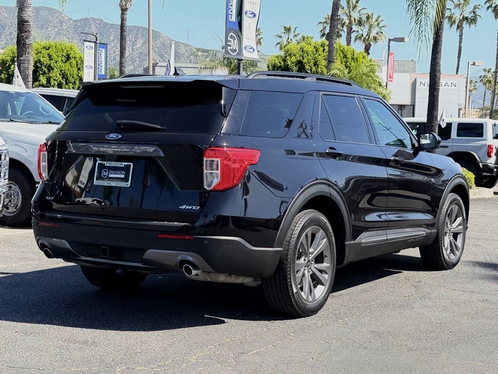 2022 Ford Explorer XLT photo 3