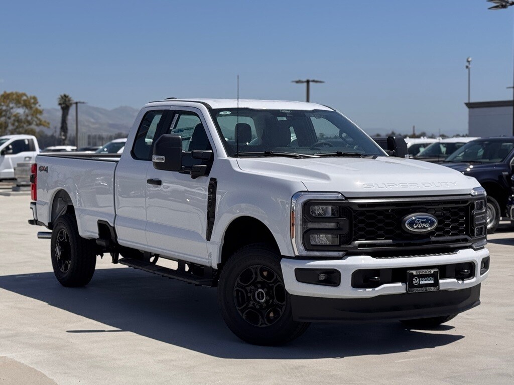 2025 Ford F-350 XL photo 2