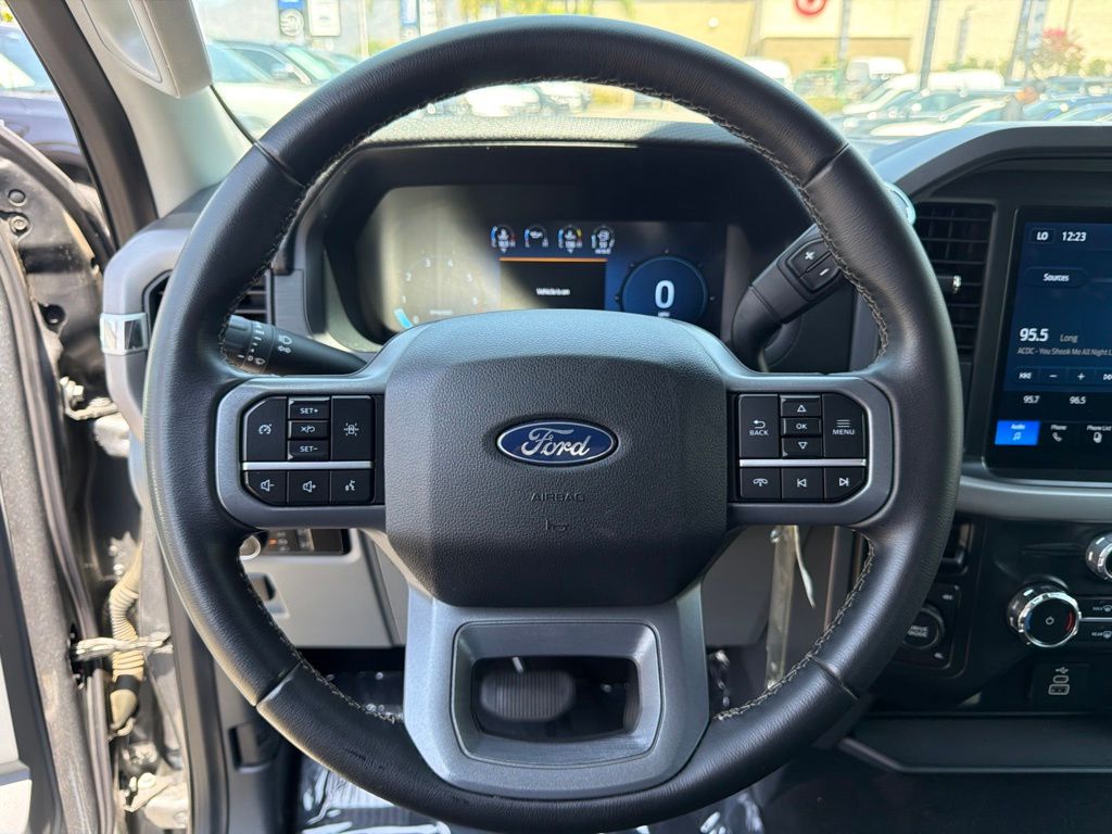 2025 Ford F-150 XLT - Photo 27