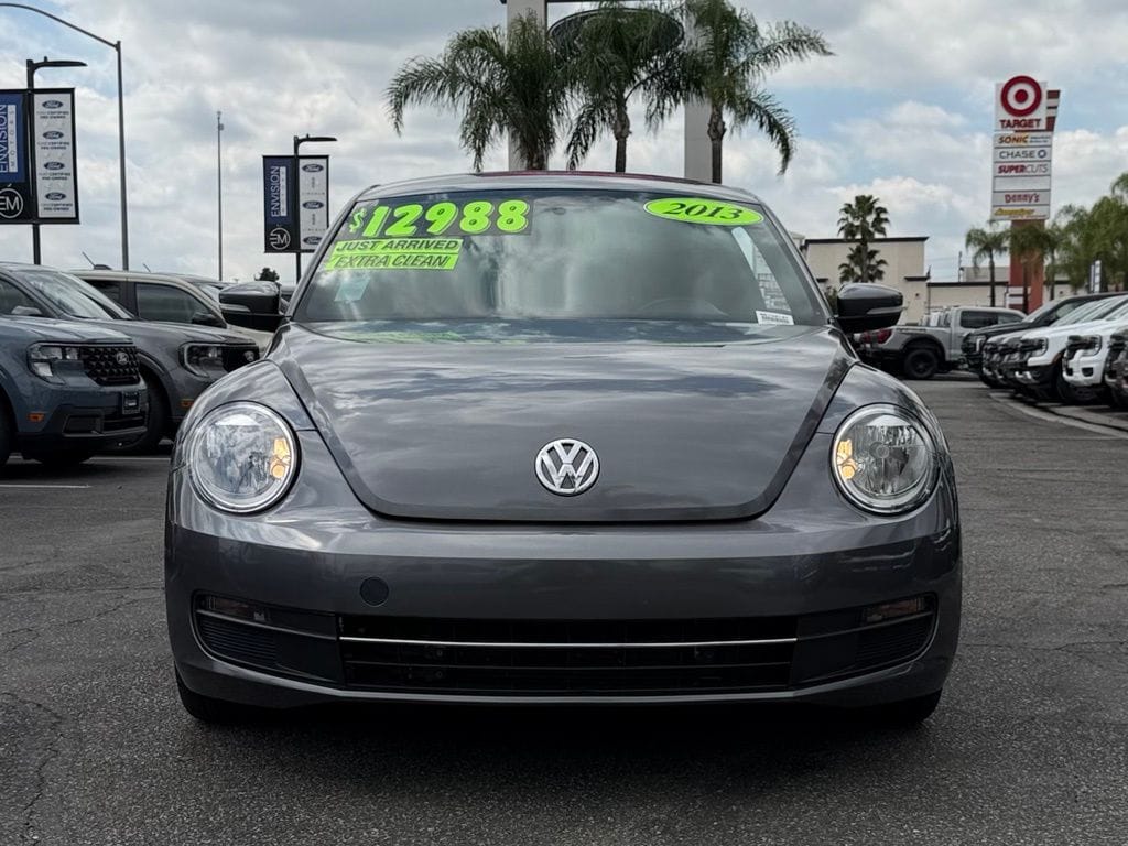 2013 Volkswagen Beetle 2.5L photo 2