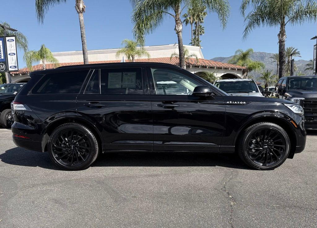 2023 Lincoln Aviator Reserve photo 3