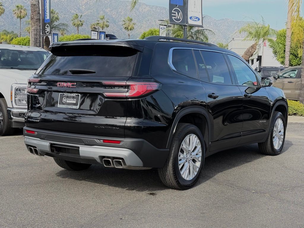 2024 GMC Acadia Elevation photo 3